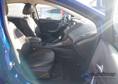 2012 Ford Focus Titanium z USA, uszkodzony, nr VIN 1FAHP3J29CL476496